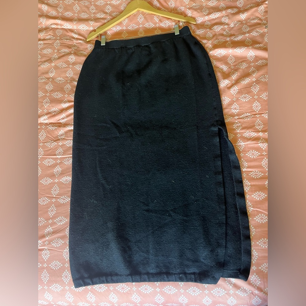 St. John Basics Black Maxi Skirt with Back Slit Santana Knit Wool Blend 14